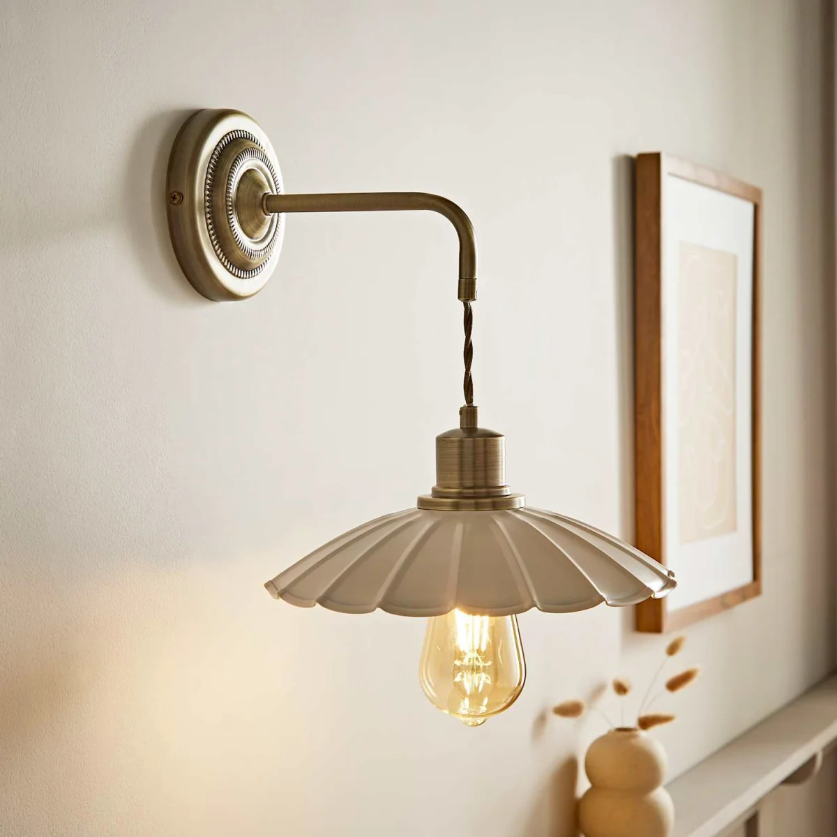 Holborn Cream Scallop Adjustable Wall Light - Cream / 0.5kg / Glass / 1 – image 2