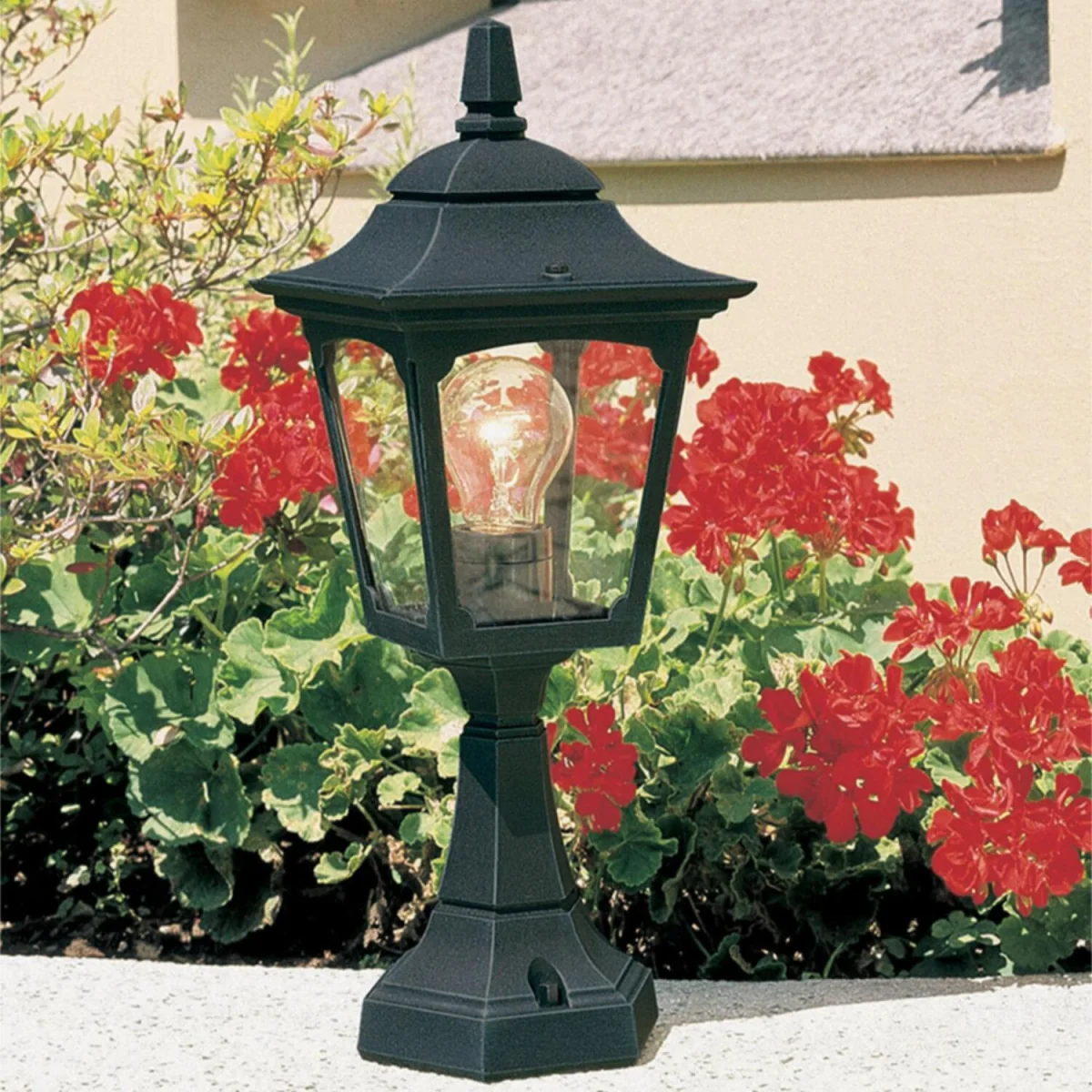 Chapel Pedestal Light Black - Black – image 1
