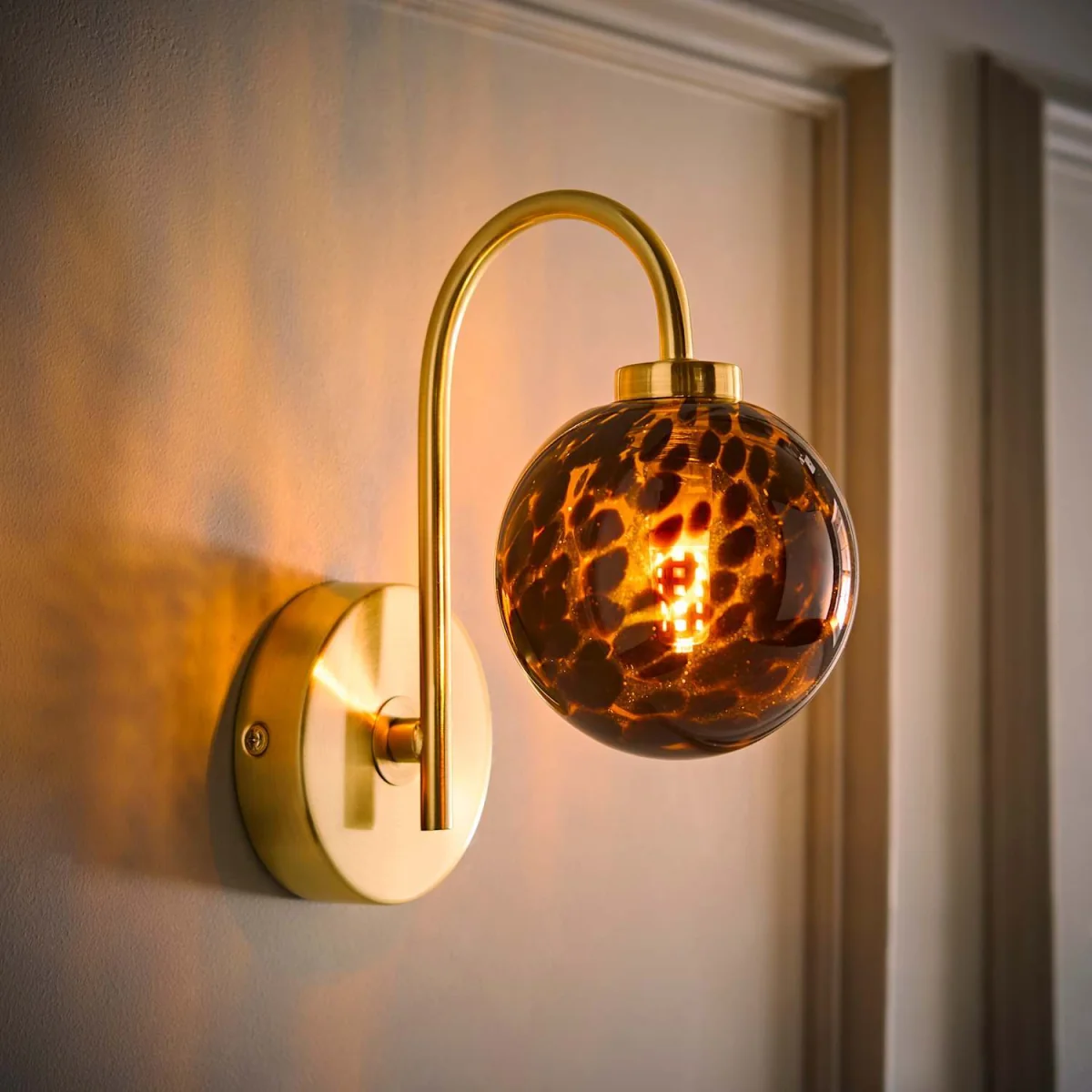 Chiara Brushed Gold Leopard Glass Globe Wall Light - Brushed Gold – image 4