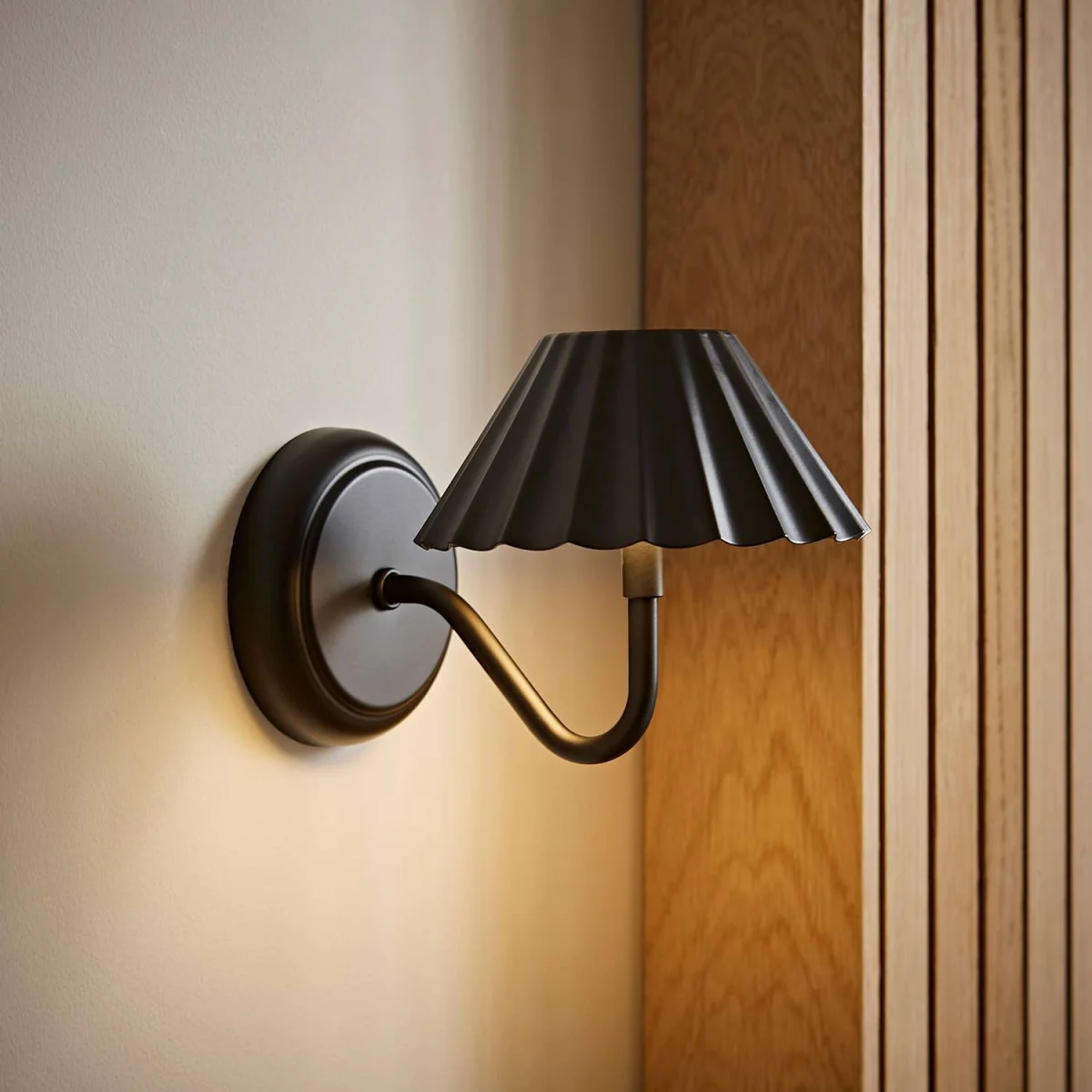 Avery Portable Rechargeable Wall Light - Black – image 2