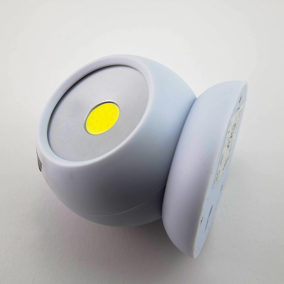 Cool White Directional LED Nightlight - White – image 6