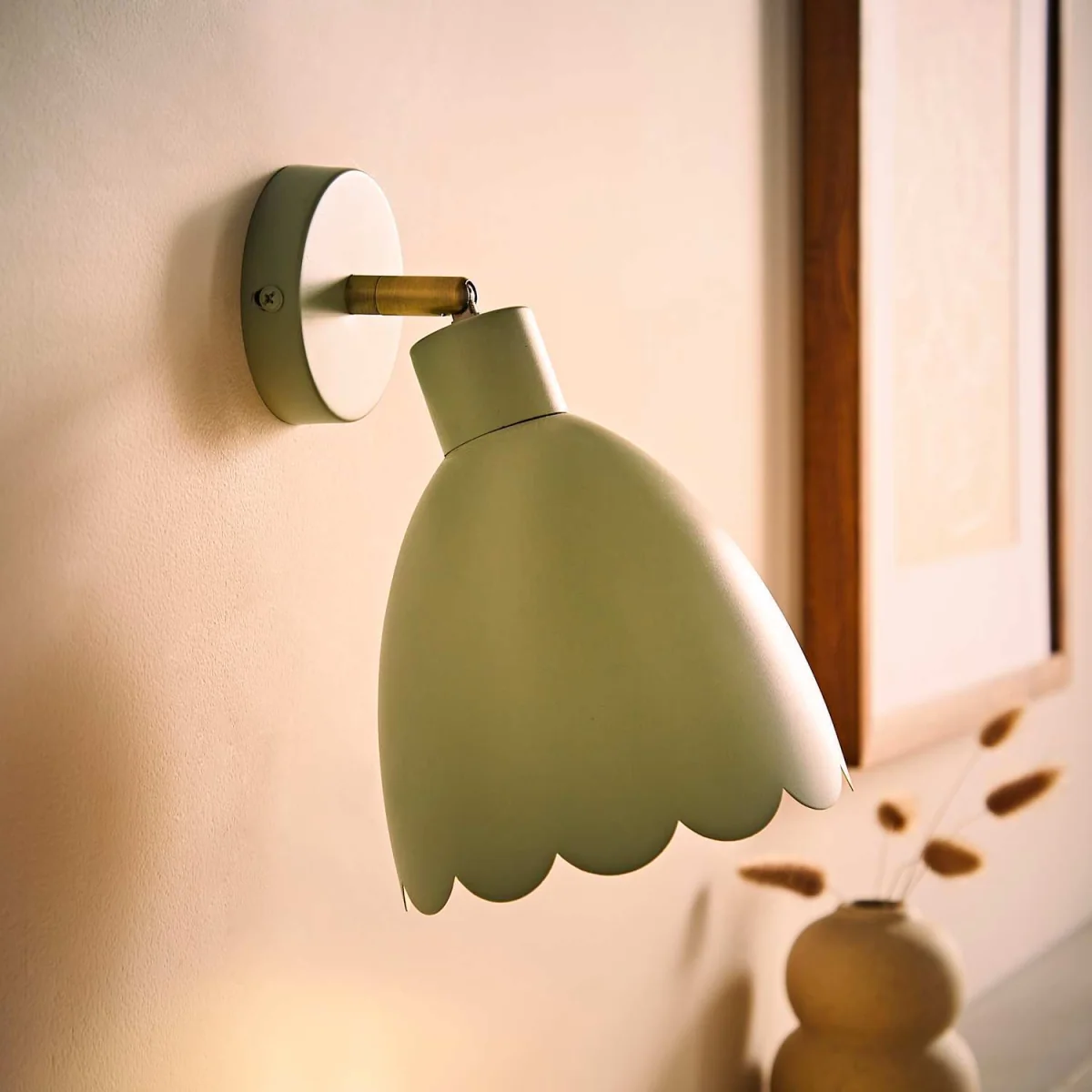 Millie Scallop Adjustable Wall Light - Sage Green / 0.35kg / Plastic – image 3