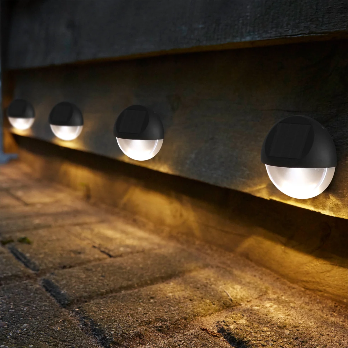 Luxform Solar Ivy Wall Light (Pack of 4) - Black – image 1