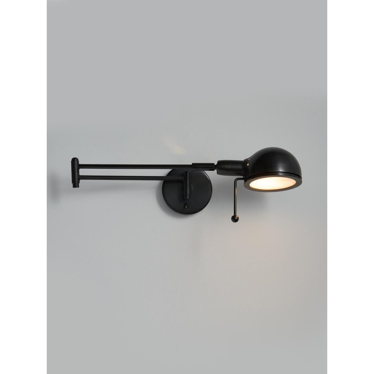 Reade Wall Light, Blackened Brass – image 2