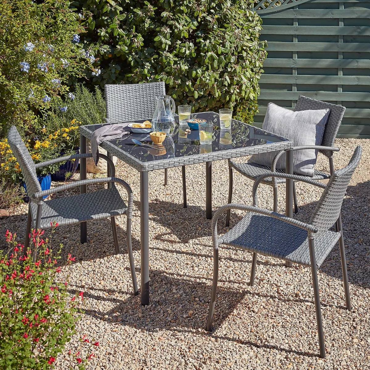Bambrick 4 Seater Garden Dining Set