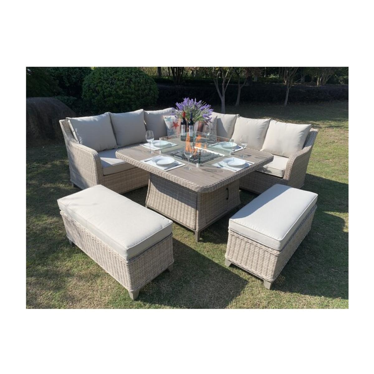 Sandringham Corner Set