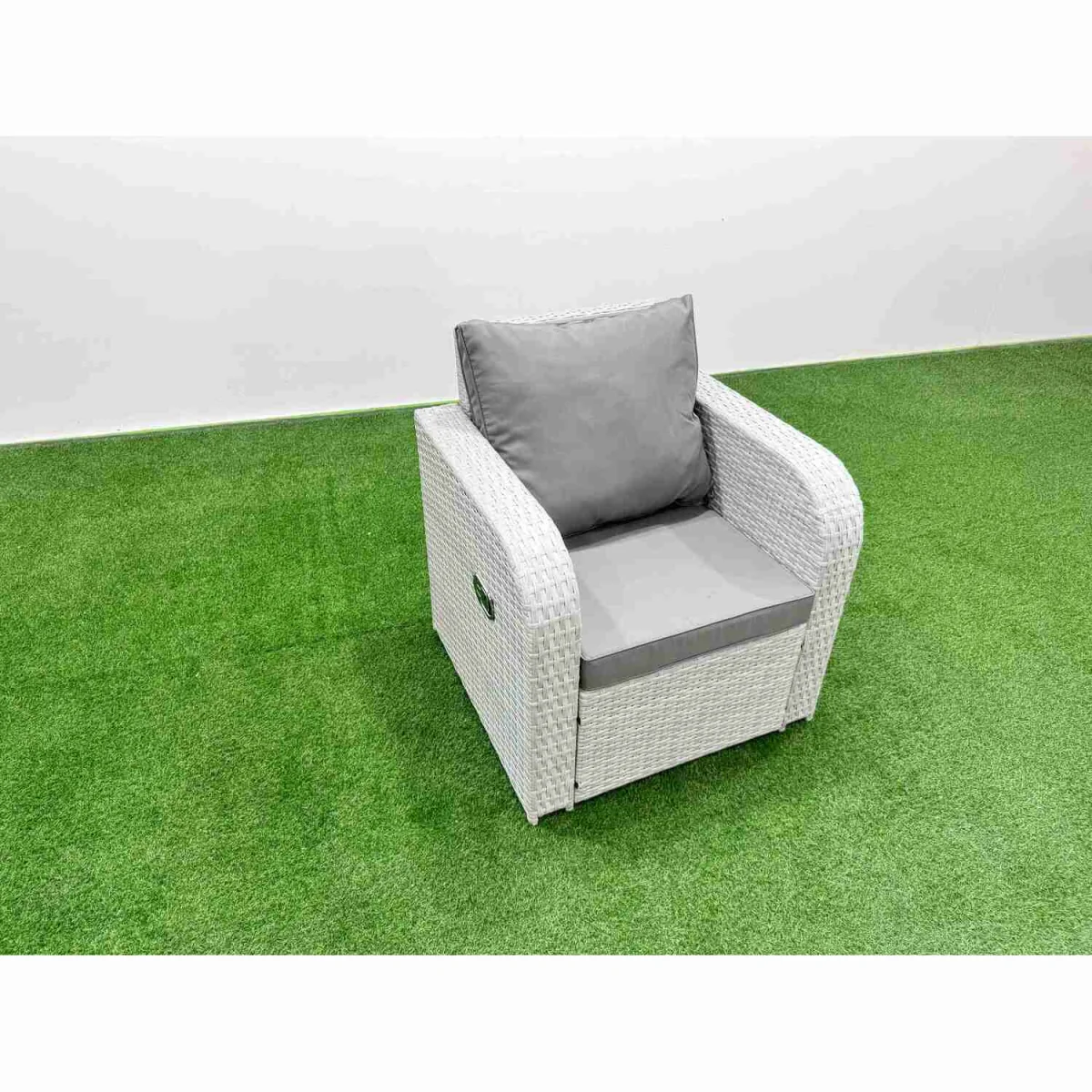 Fimous Outdoor Rattan Garden Dining Set with Reclining Chairs and Side Table. - Light grey rattan + dark grey fabric – image 4