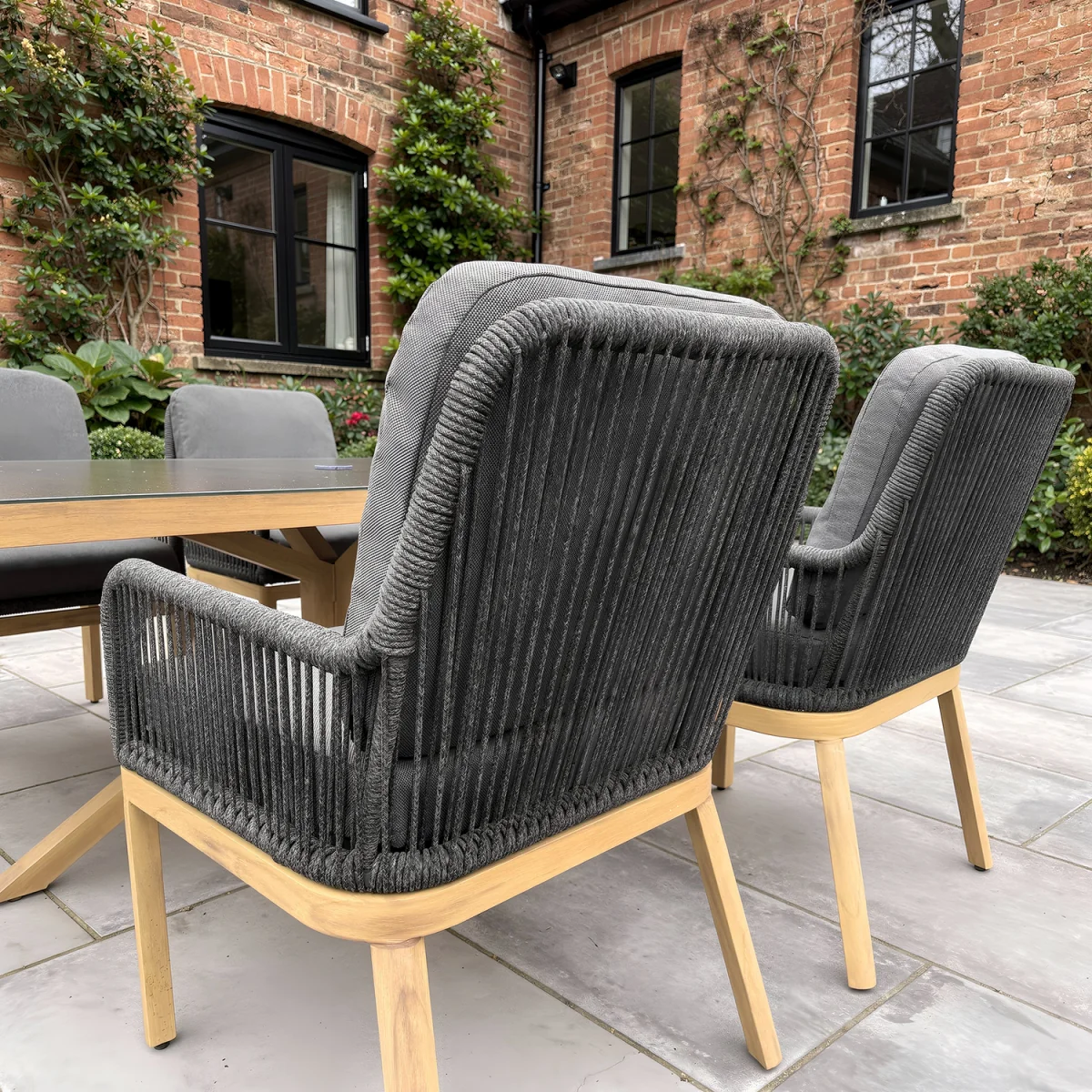 Santiago 6 Seater Garden Dining Set - Black – image 11