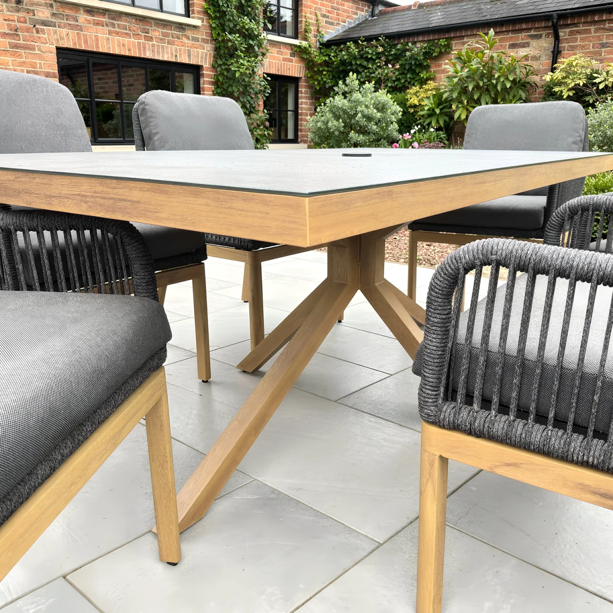 Santiago 6 Seater Garden Dining Set - Black – image 3
