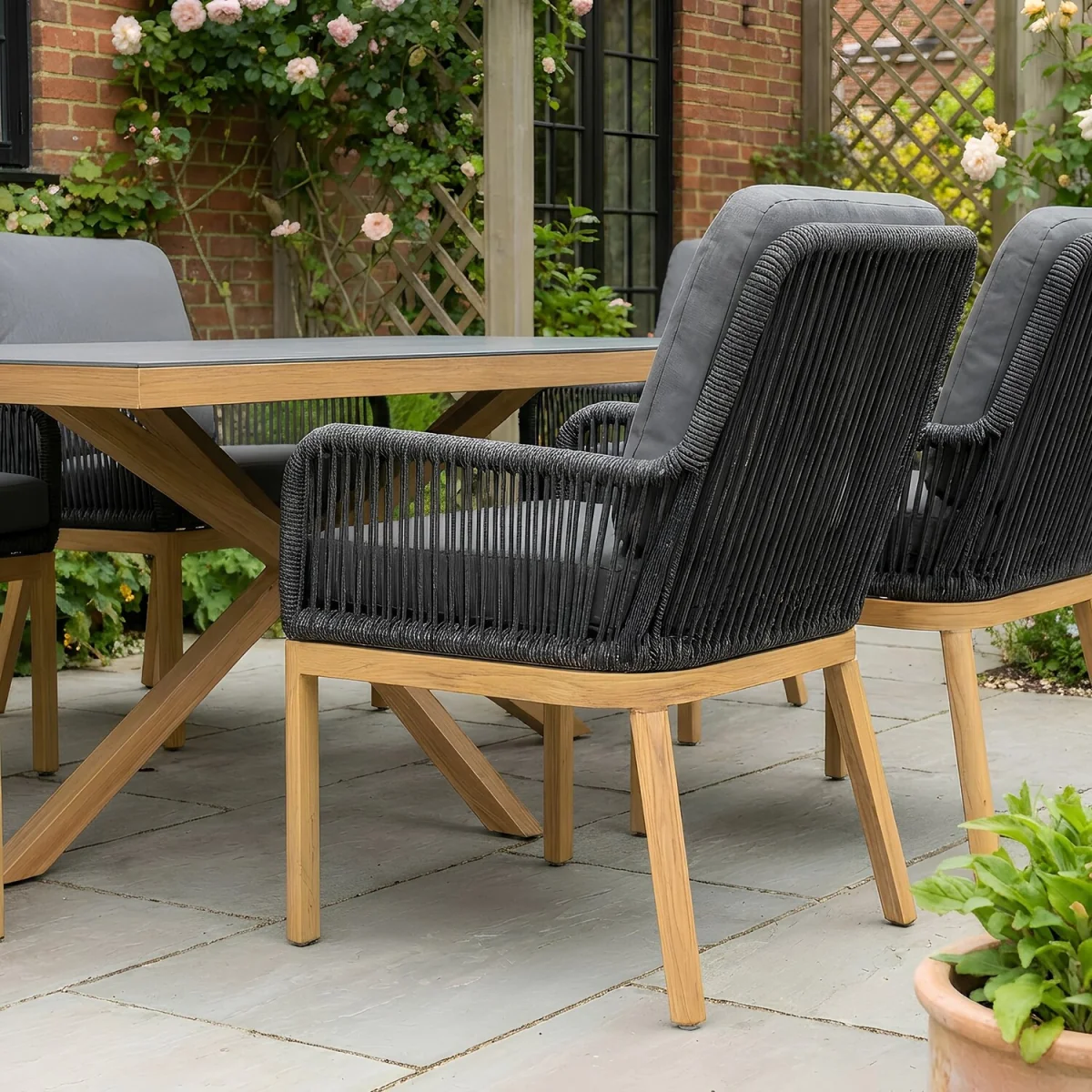 Santiago 6 Seater Garden Dining Set - Black – image 7