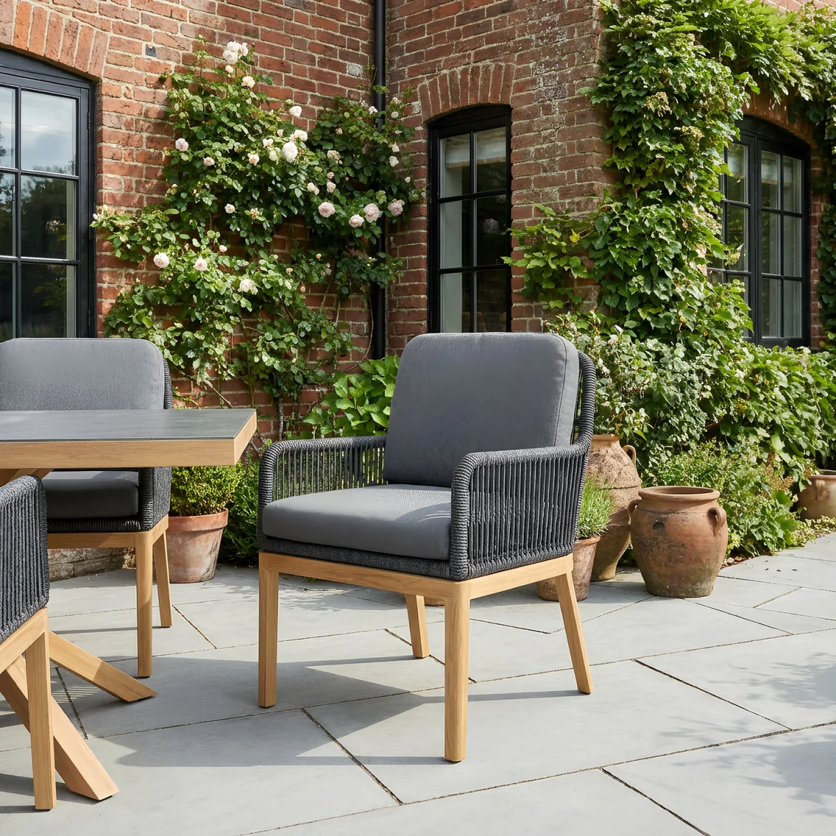 Santiago 6 Seater Garden Dining Set - Black – image 9