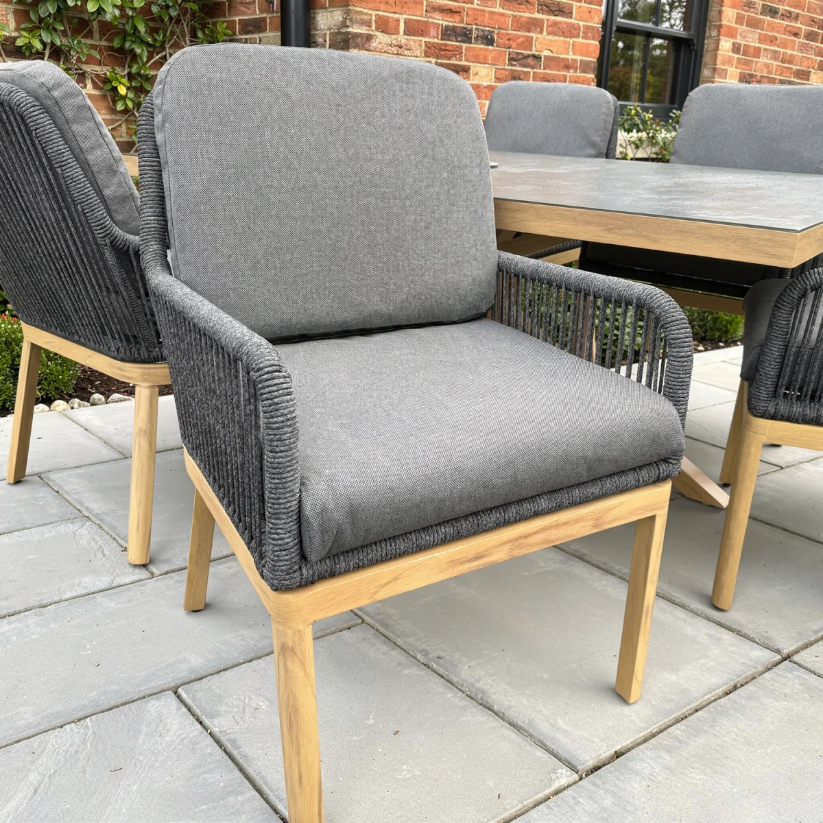 Santiago 6 Seater Garden Dining Set - Black – image 10