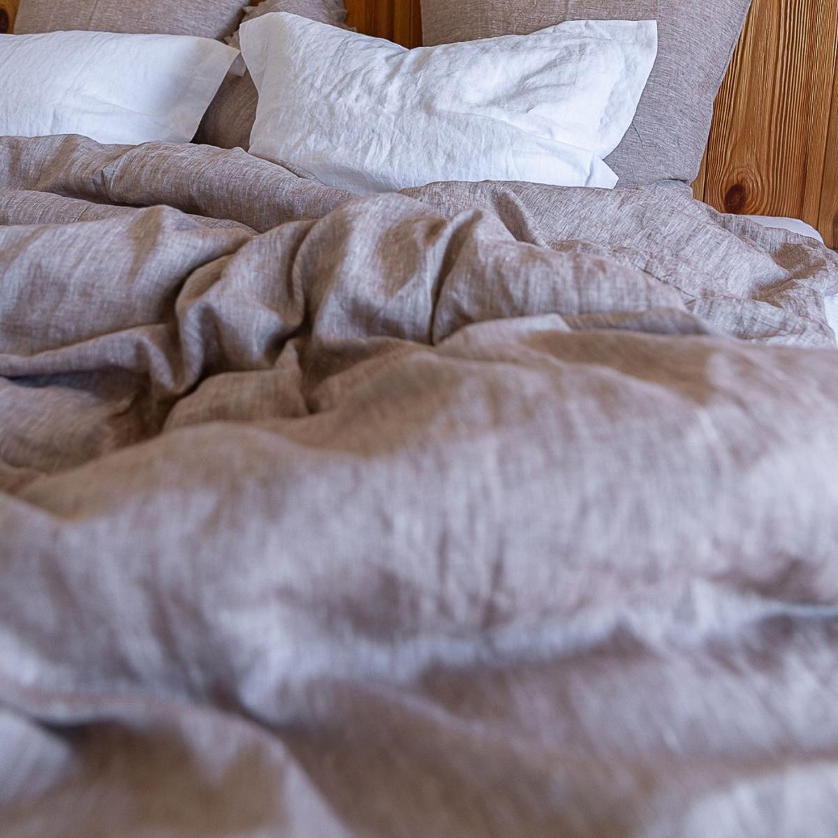 Teddy Buttoned Linen Duvet Cover – image 2