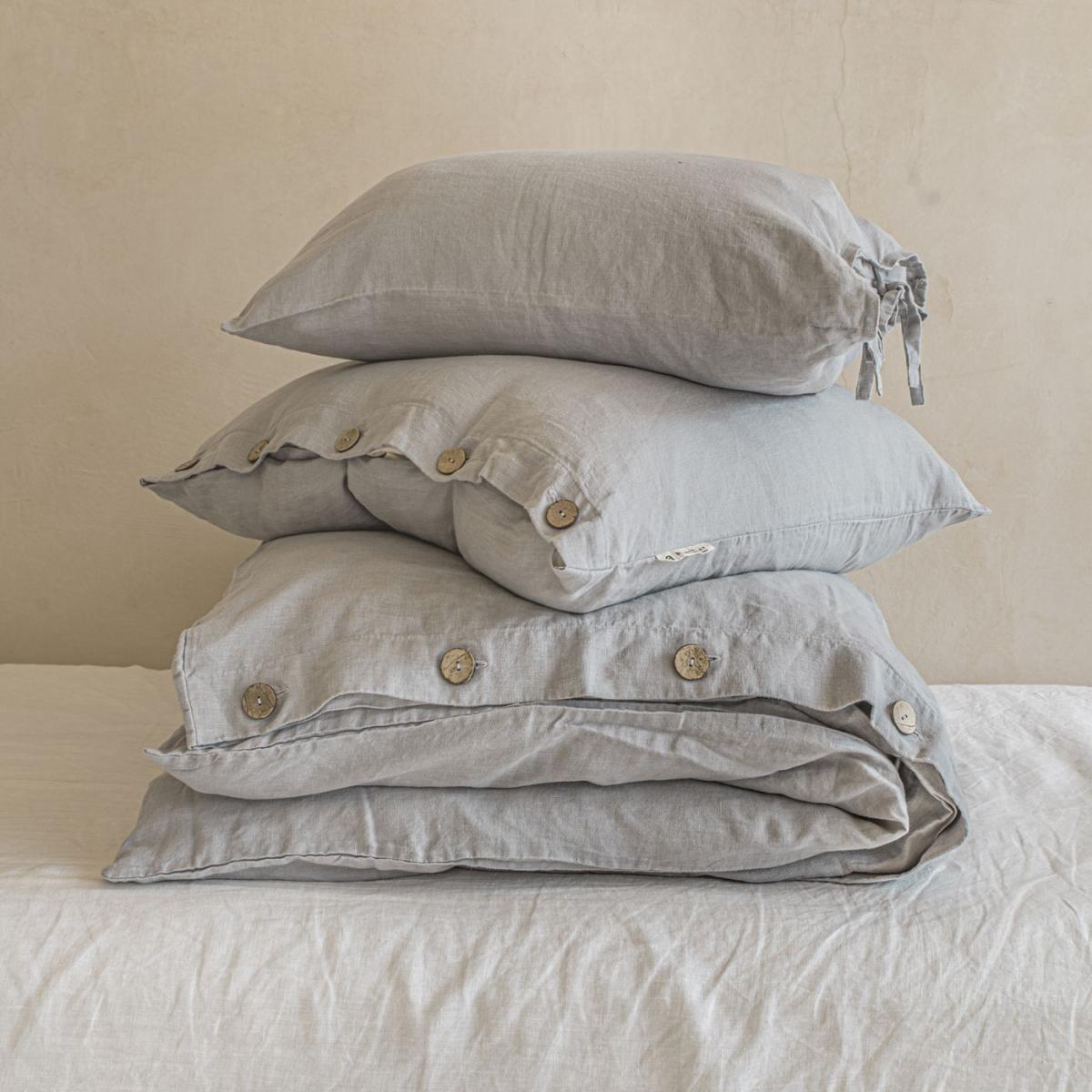 Light Grey Buttoned Linen Duvet Cover Set – image 2