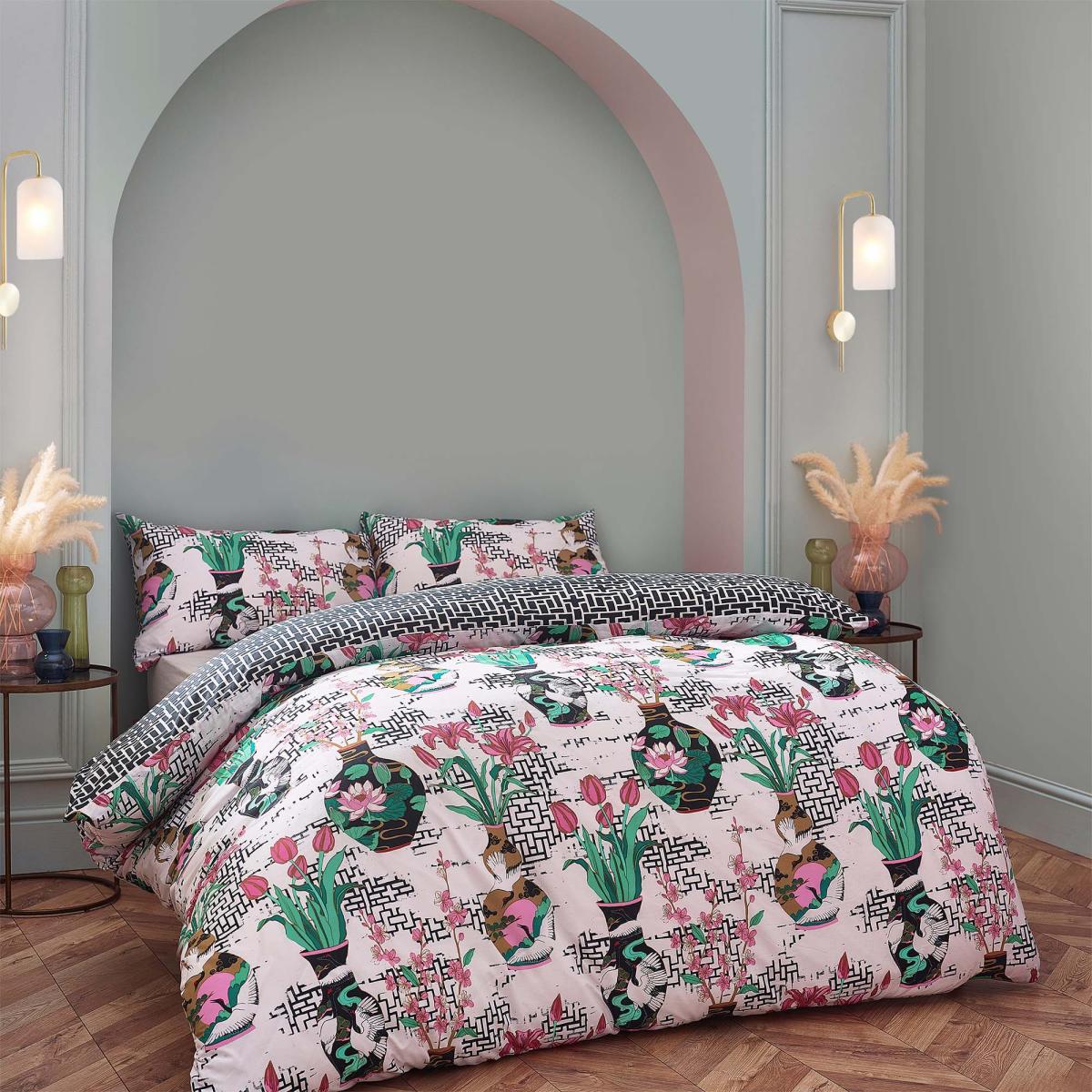 Ishiko Reversible Duvet Cover and Pillowcase Set White – image 2