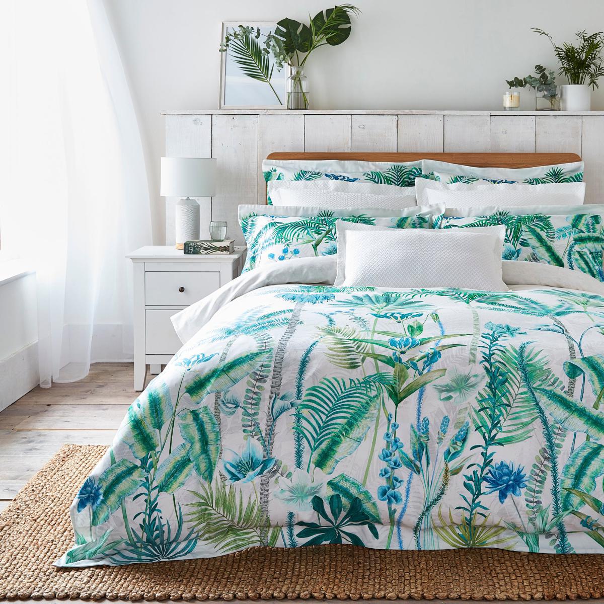 Dorma Mustique Green Reversible 100% Cotton Duvet Cover and Pillowcase Set Light Green – image 3