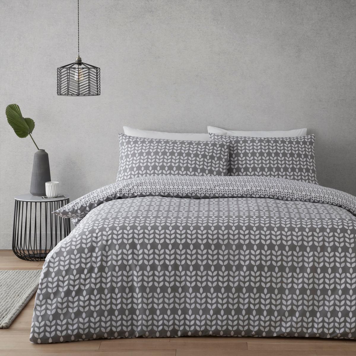Elements Vete Grey Reversible Duvet Cover and Pillowcase Set Light Grey – image 2