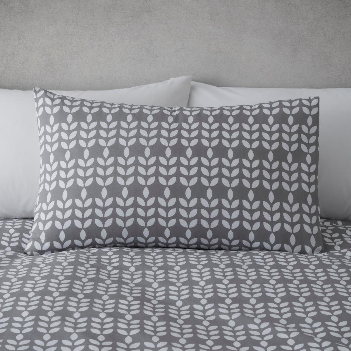 Elements Vete Grey Reversible Duvet Cover and Pillowcase Set Light Grey – image 4
