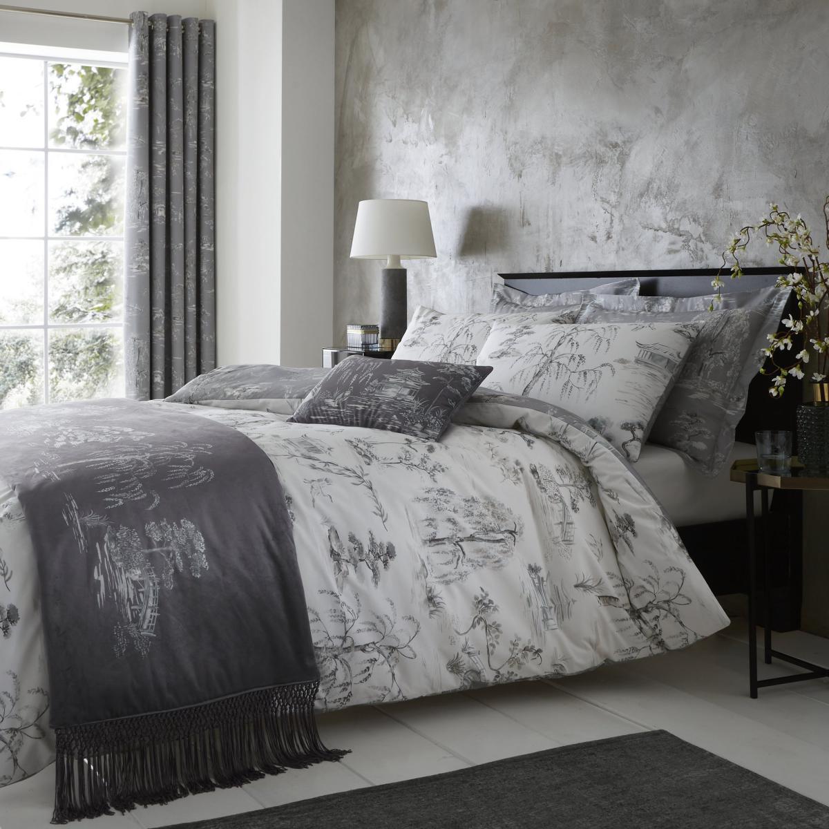 Chinoiserie Grey Reversible Duvet Cover and Pillowcase Set Grey – image 3