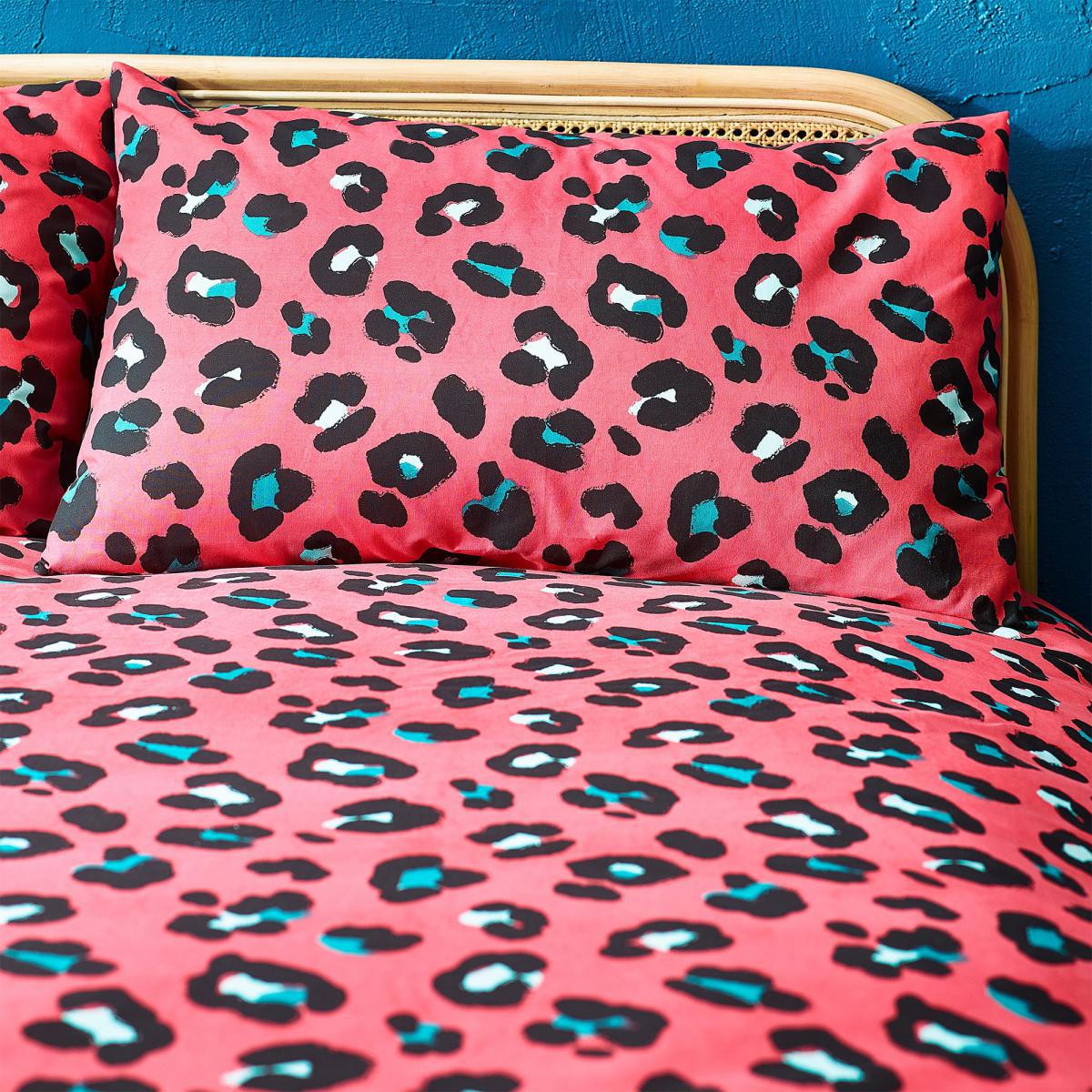Style Lab Leopard Teal and Coral Duvet Cover and Pillowcase Set Teal (Green) – image 4