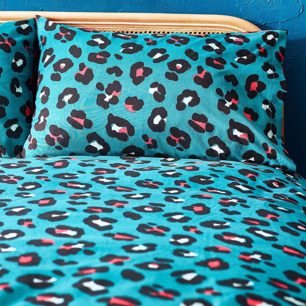 Style Lab Leopard Teal and Coral Duvet Cover and Pillowcase Set Teal (Green) – image 6