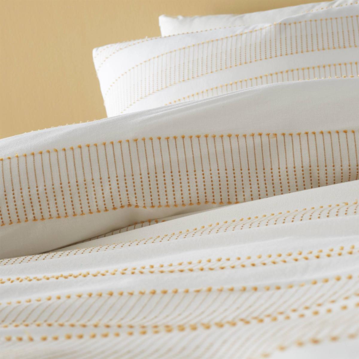 Pineapple Elephant Cairns Tufted Jacquard Duvet Cover and Pillowcase Set Ochre – image 3