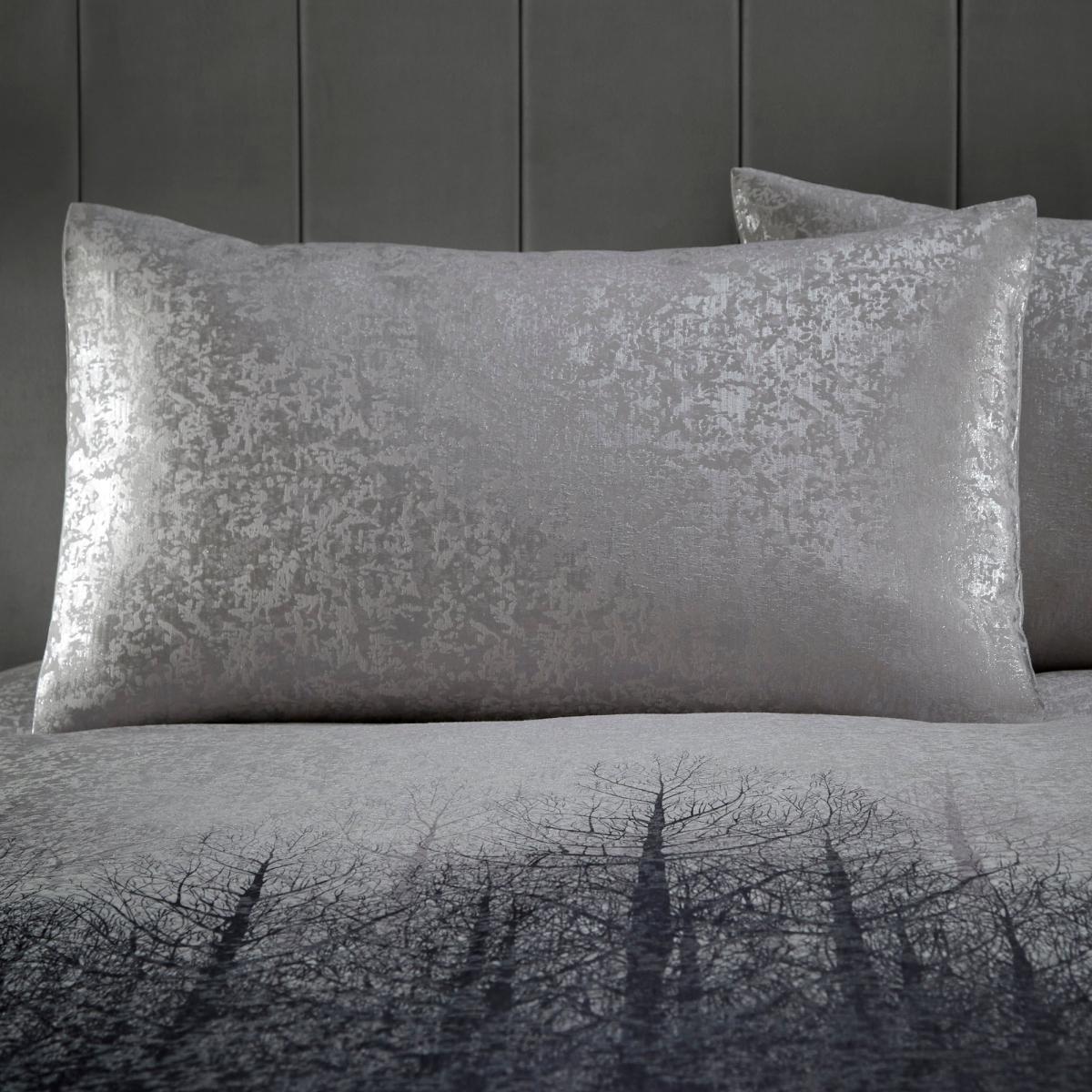 Ontario Luxe Metallic Silver Reversible Duvet Cover and Pillowcase Set Silver – image 3