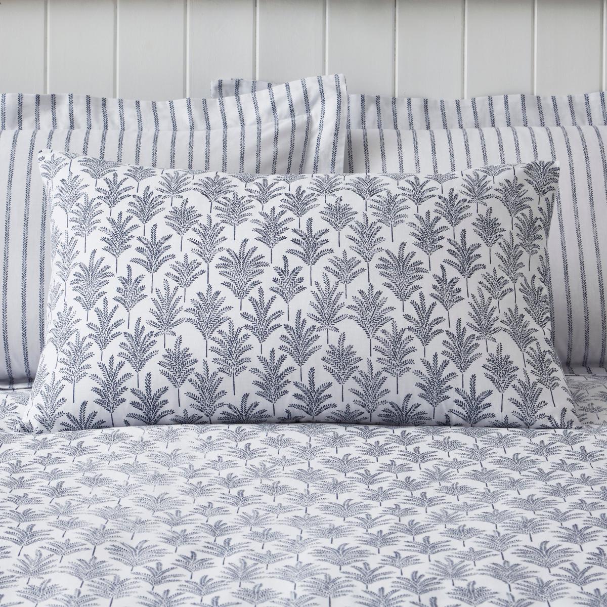 Marina Navy 100% Cotton Reversible Duvet Cover and Pillowcase Set Navy (Blue) – image 4