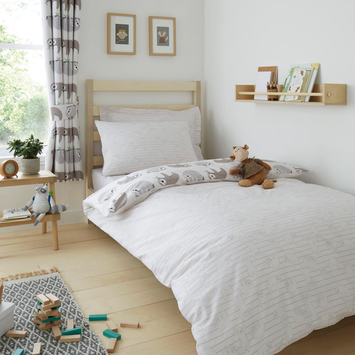 Sloth Duvet Cover and Pillowcase Set Natural – image 2