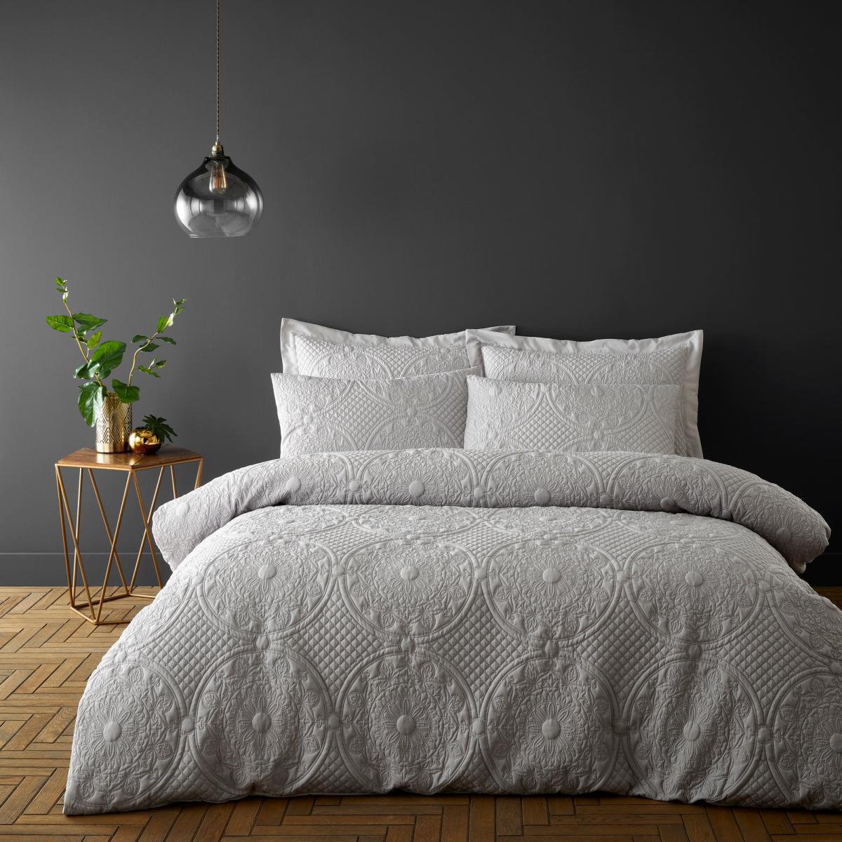 Mandalay Silver Duvet Cover and Pillowcase Set Silver – image 1