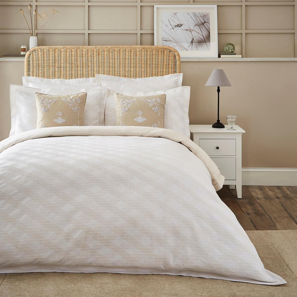 Dorma Pensthorpe Jacquard Waffle Natural 100% Cotton Duvet Cover and Pillowcase Set White – image 2