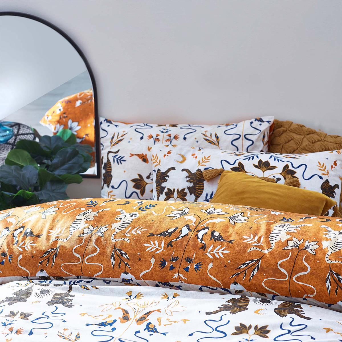 Tigerfish Reversible Duvet Cover and Pillowcase Set MultiColoured – image 3