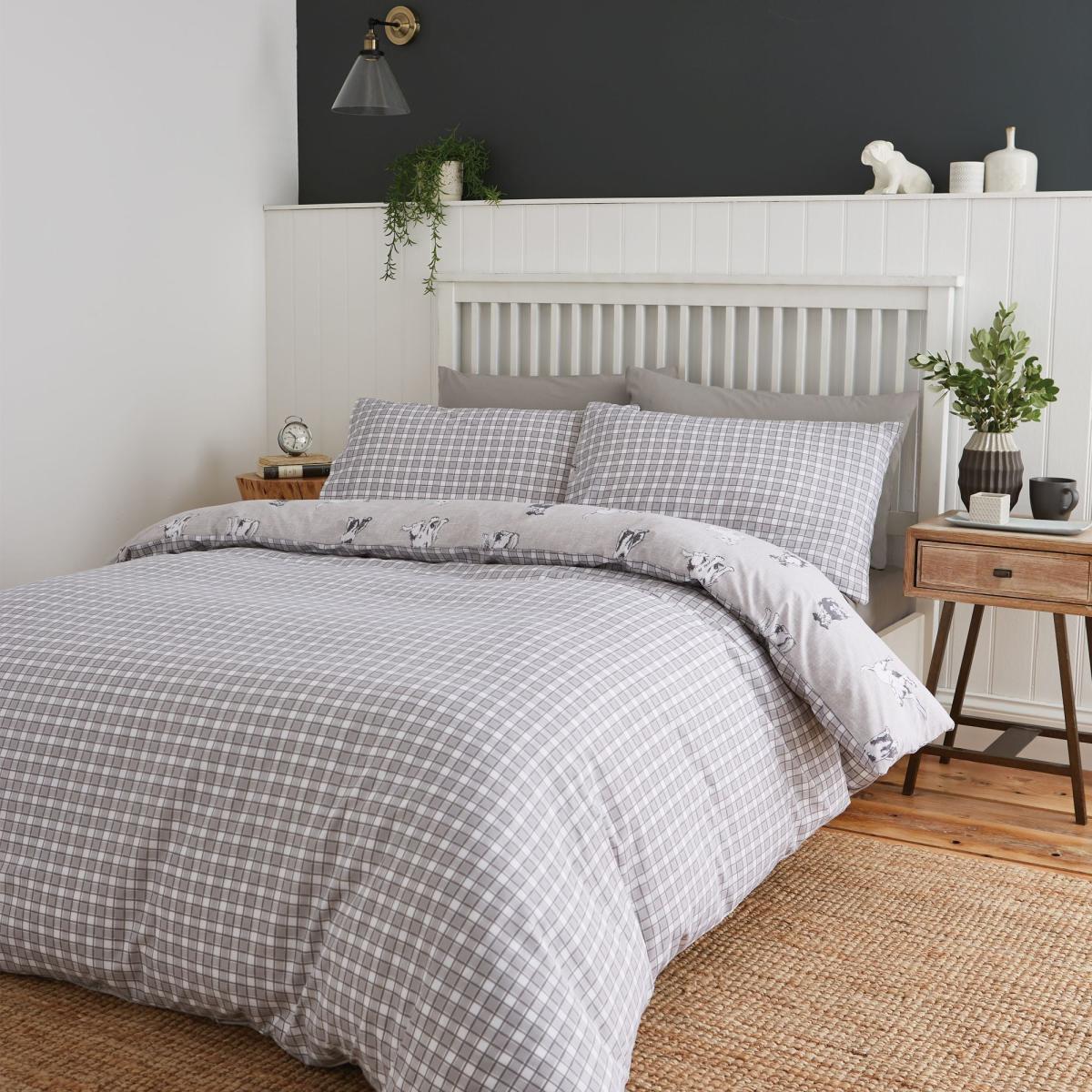 Catherine Lansfield Delightful Dogs Duvet Cover and Pillowcase Set Grey – image 2