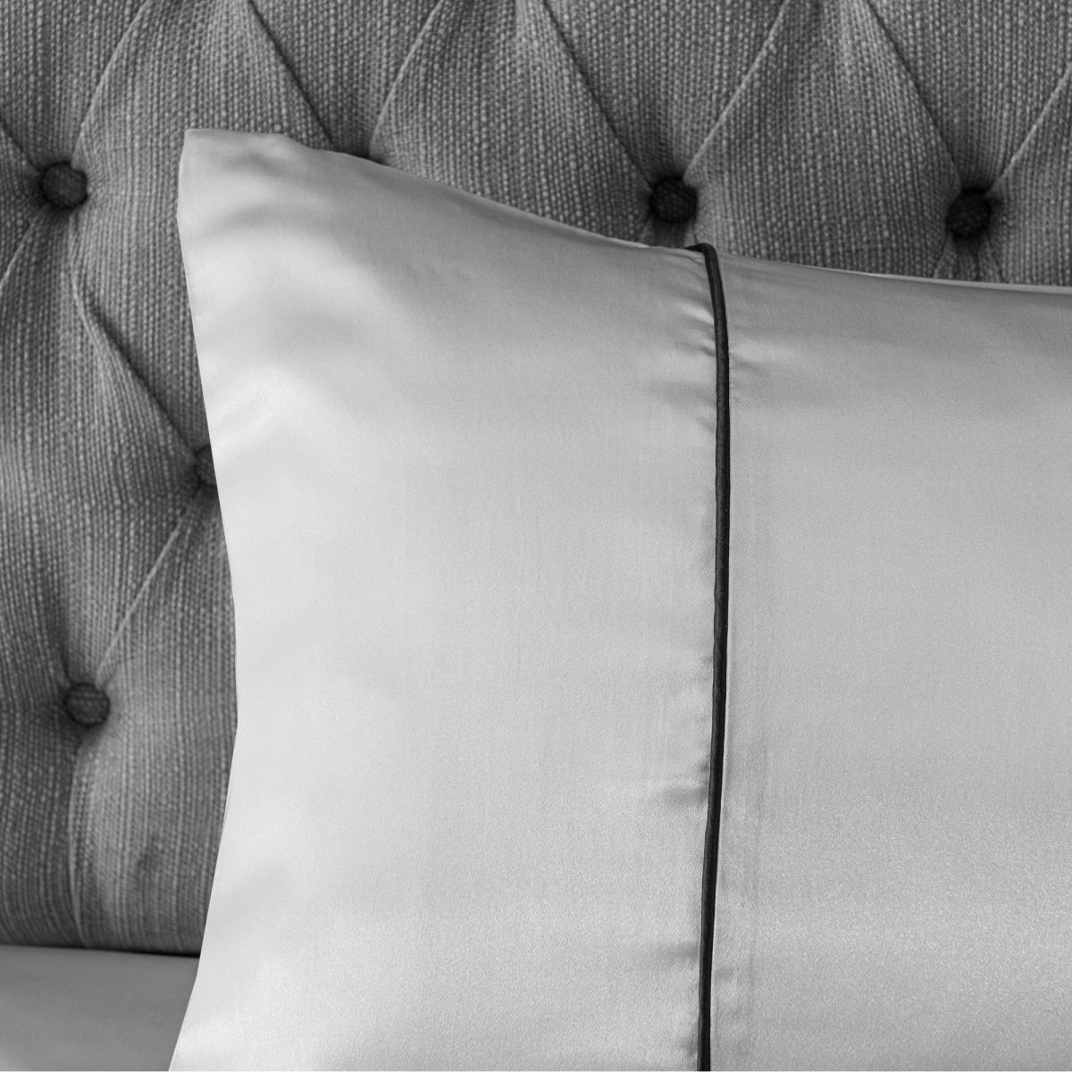 Kris Silver Satin Duvet Cover and Pillowcase Set Silver – image 4