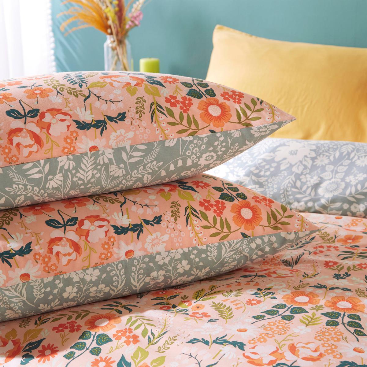 Furn. Lorelei Blush Floral Reversible Duvet Cover and Pillowcase Set Blush (Pink) – image 3