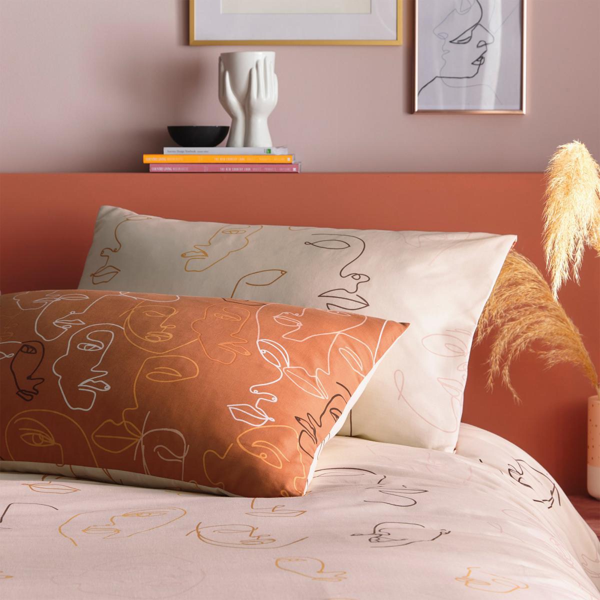 Furn. Kindred Apricot Reversible Duvet Cover and Pillowcase Set Orange, Yellow and Brown – image 3