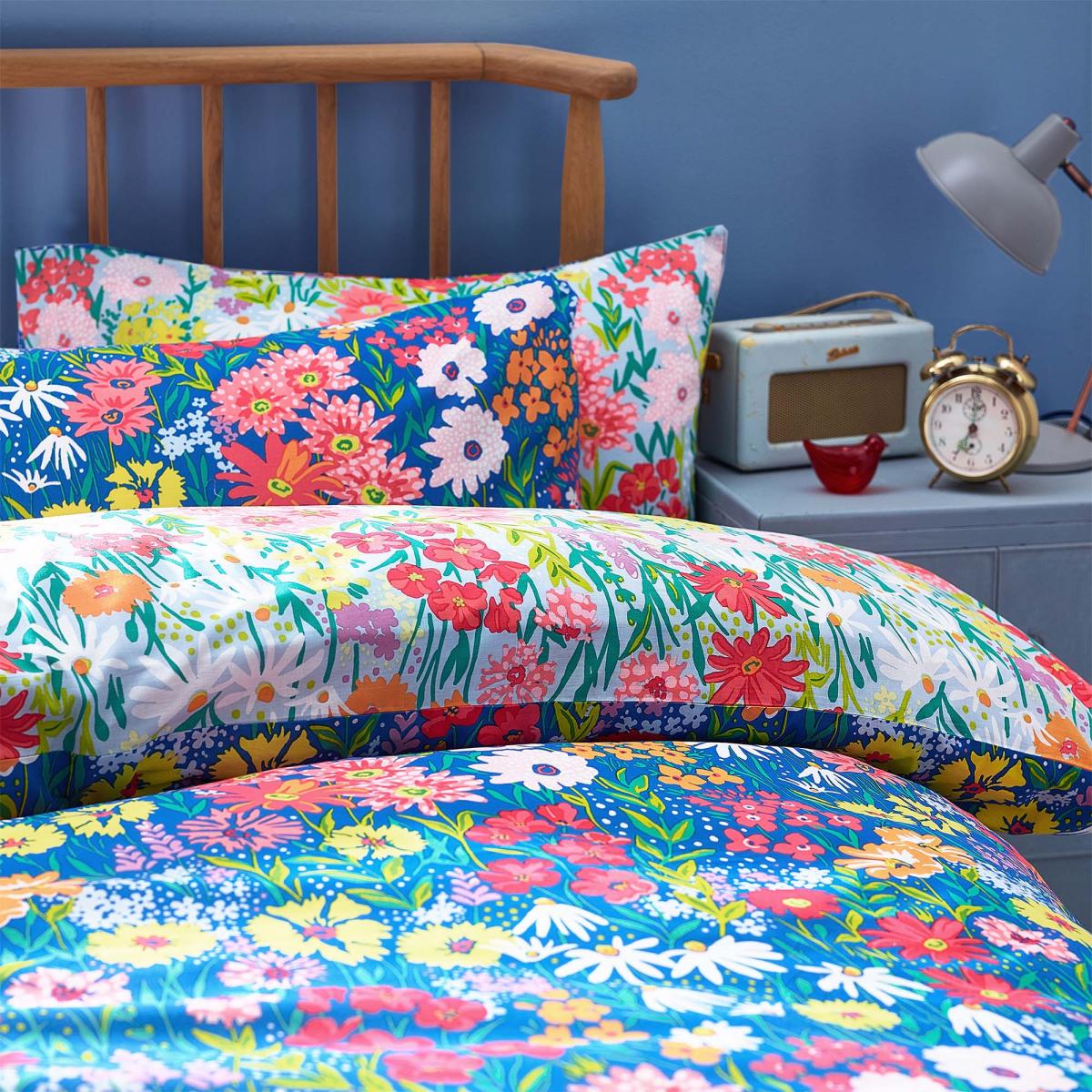 Wild Meadow Reversible Duvet Cover and Pillowcase Set Royal Blue – image 5