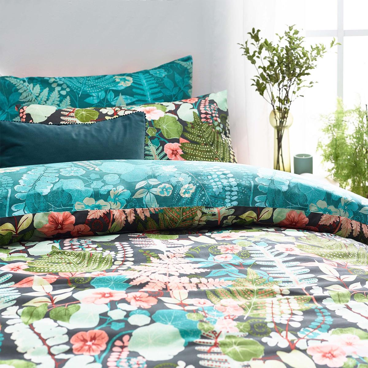 Secret Garden Reversible Duvet Cover and Pillowcase Set Green – image 3