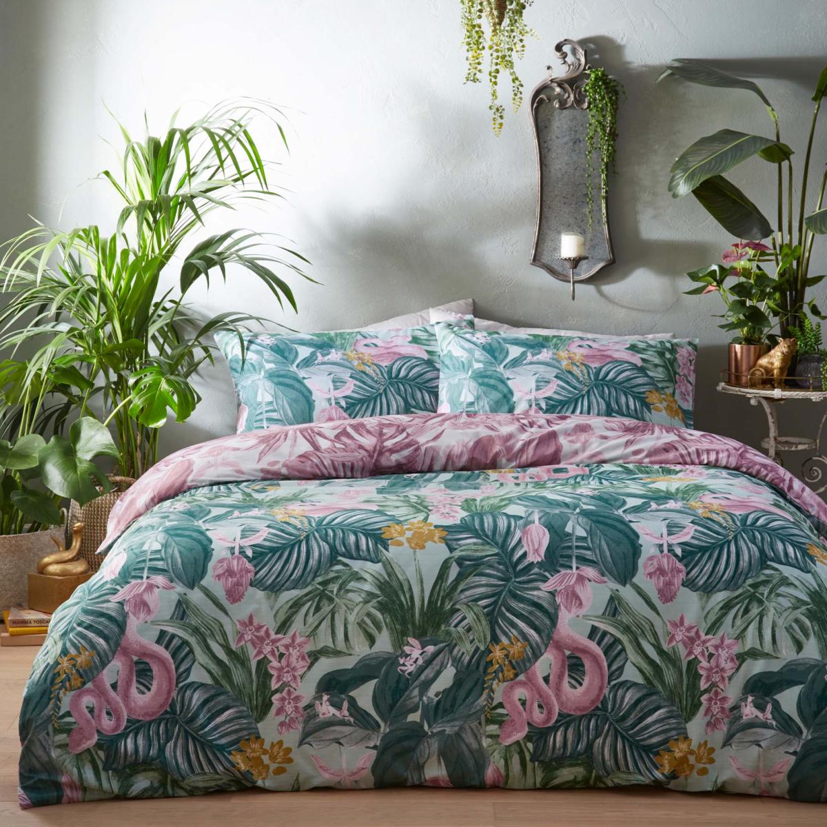 Medinilla Reversible Duvet Cover and Pillowcase Set Mint – image 2
