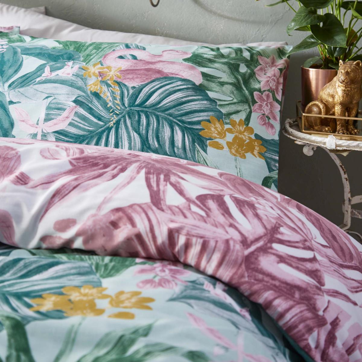 Medinilla Reversible Duvet Cover and Pillowcase Set Mint – image 4