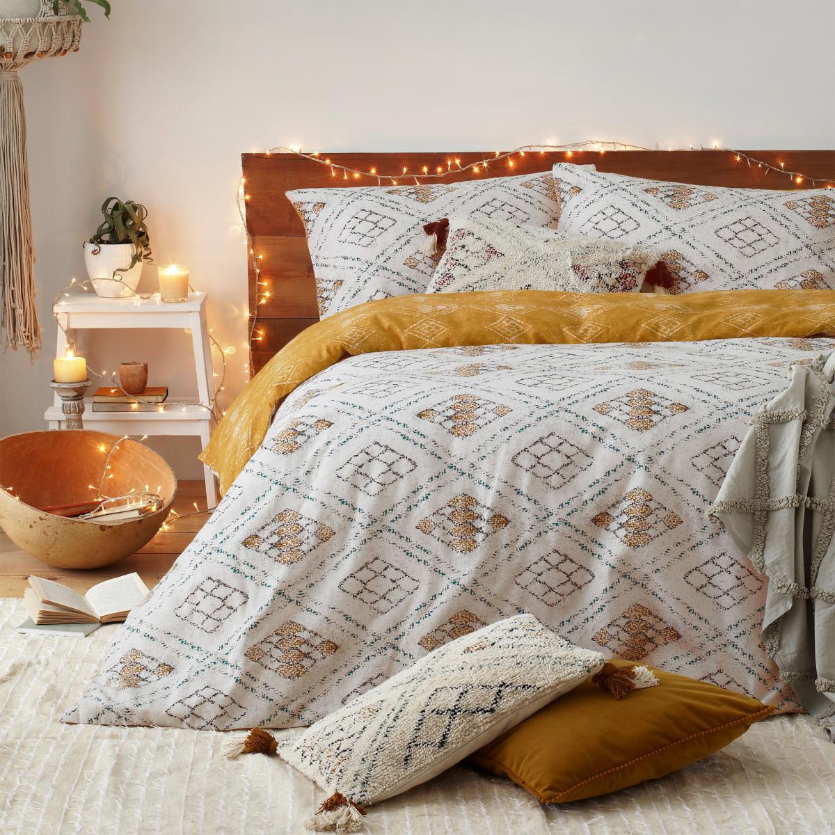 Furn. Riva Atlas Ochre 100% Brushed Cotton Duvet Cover and Pillowcase Set Yellow, Green and White – image 1