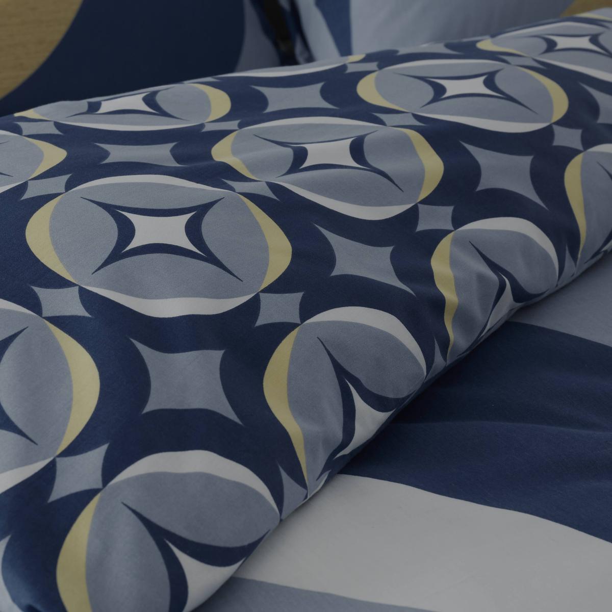 Catherine Lansfield Carston Geo Duvet Cover and Pillowcase Set Navy – image 3