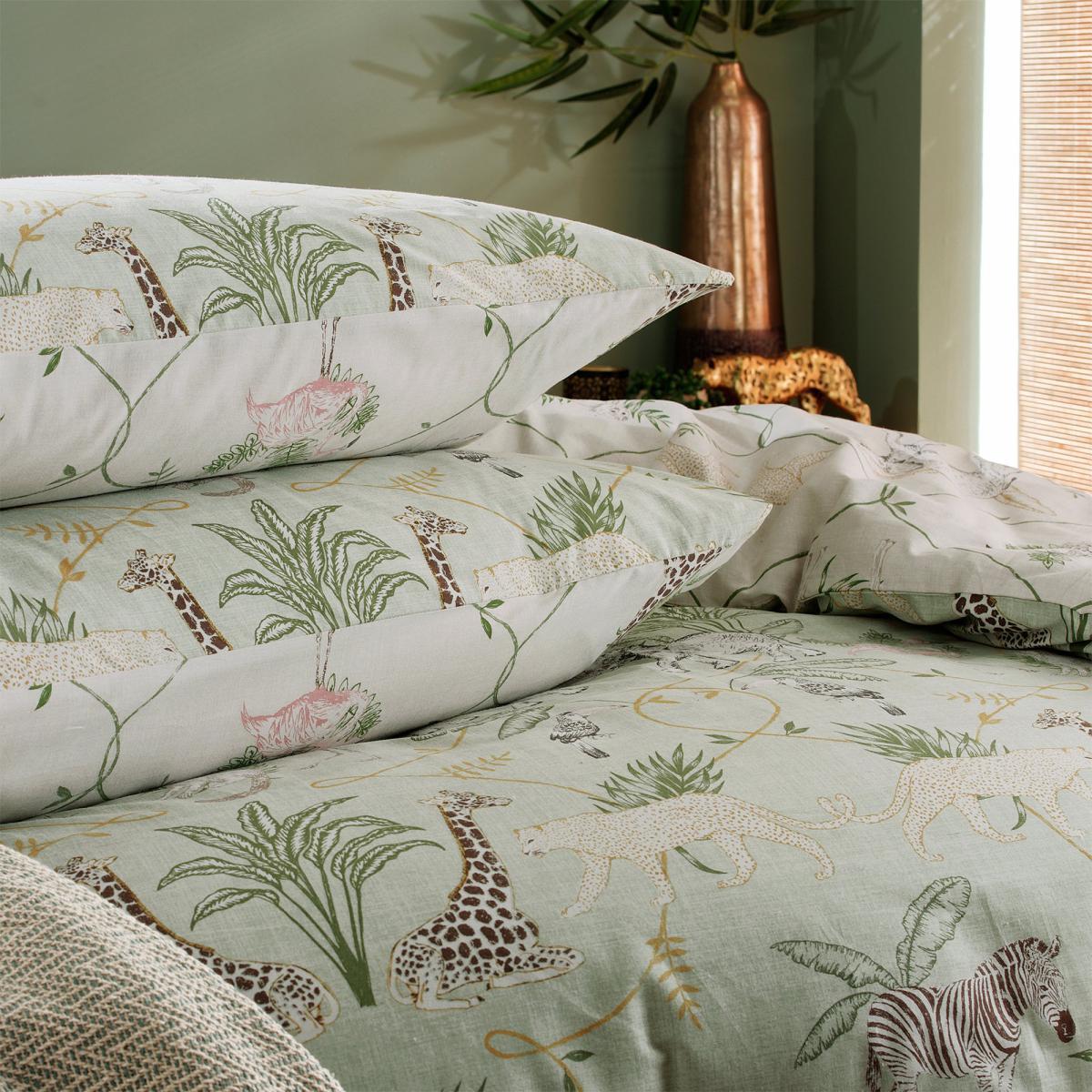 Furn. Serengeti Animals Reversible Duvet Cover and Pillowcase Set Sage (Green) – image 4