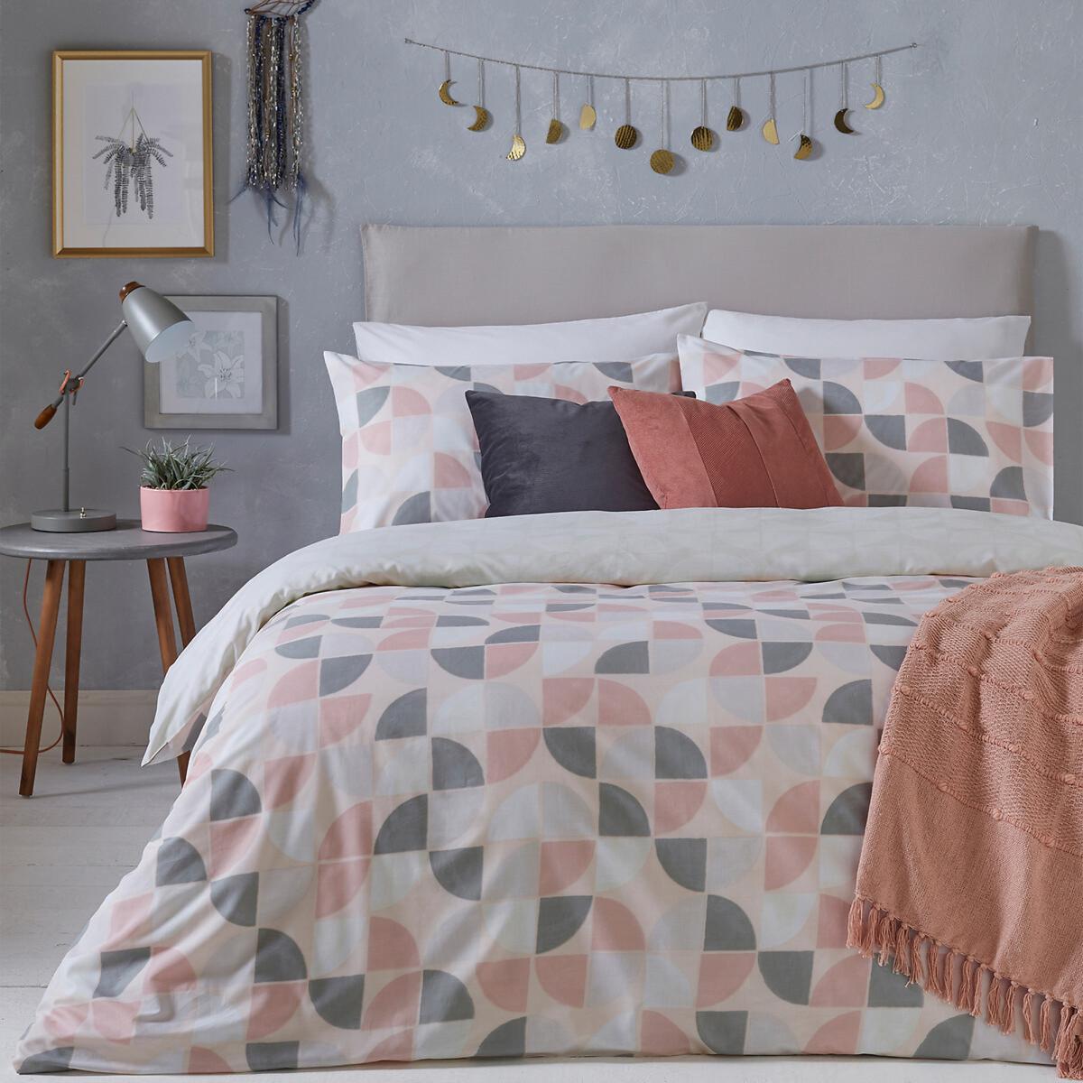 Luna Duvet Cover & Pillowcase Set – image 1