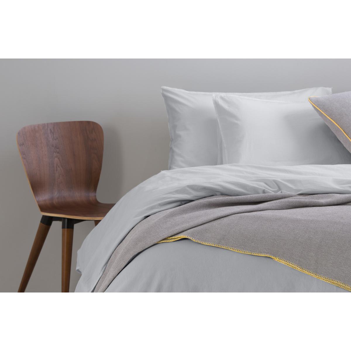 Alexia Stonewashed Cotton Duvet Cover + 2 Pillowcases, King, Light Grey – image 5