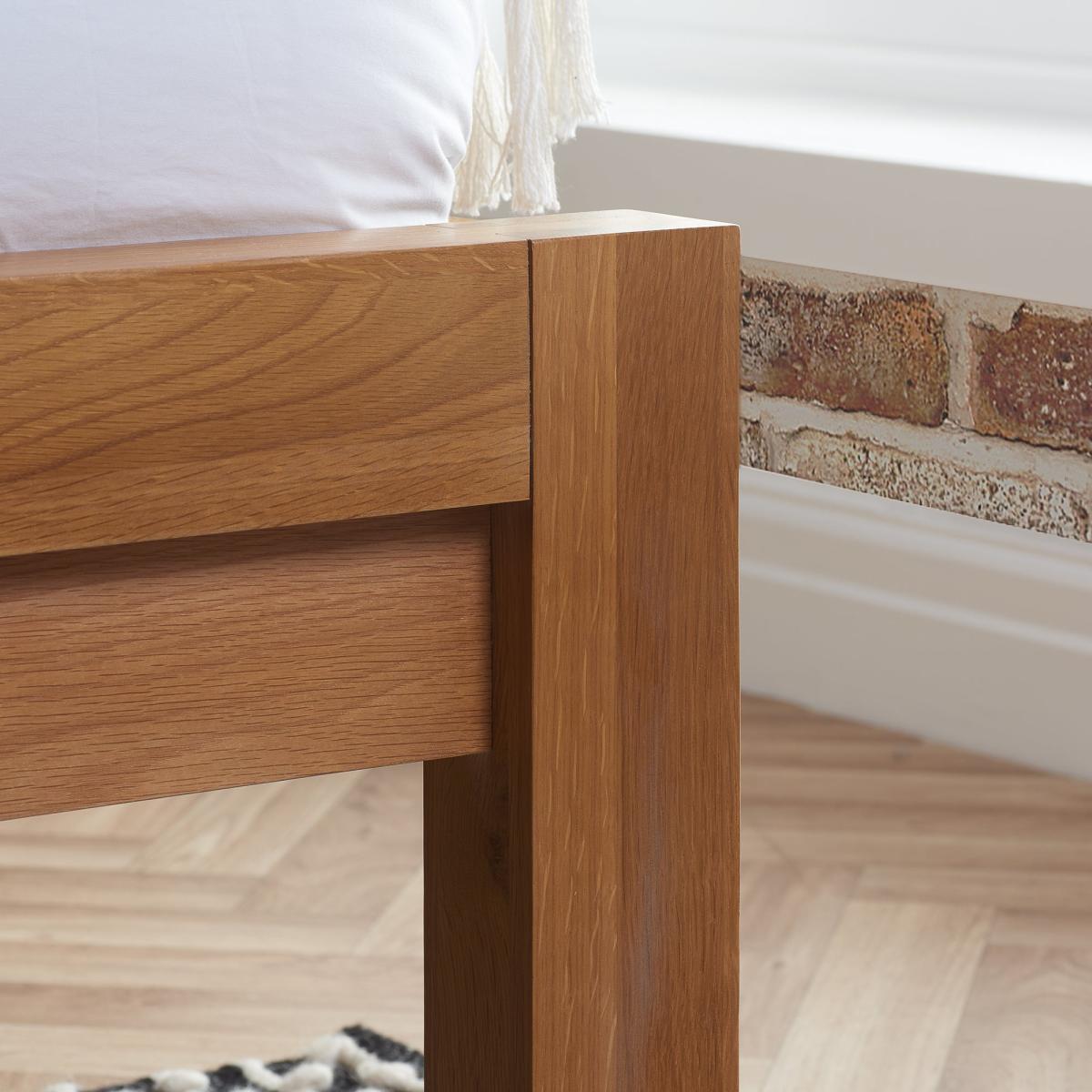Bellevue Oak Bed Light Brown – image 5