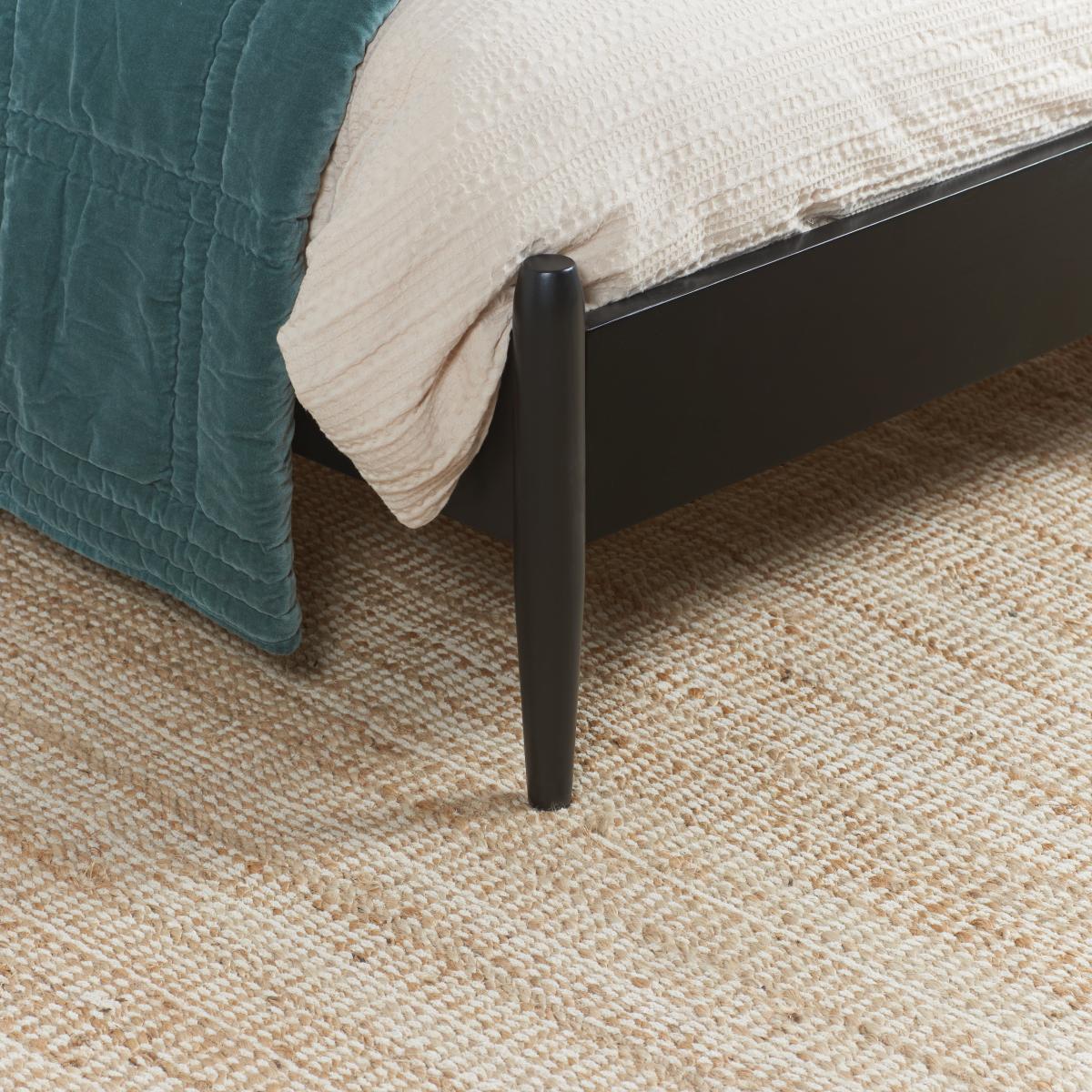 Spindle Bed Black – image 3