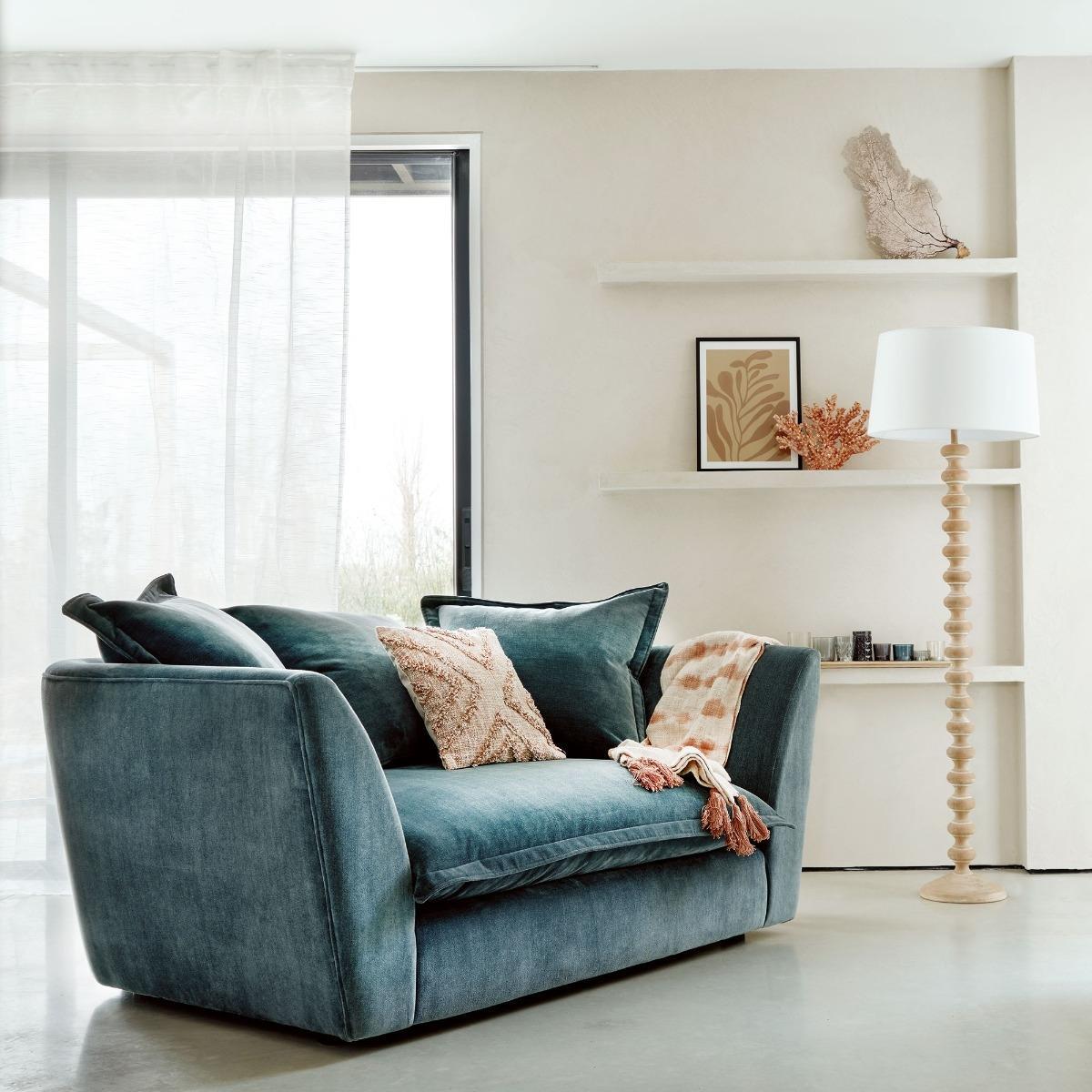 Sculpted Wood Floor Lamp – image 2
