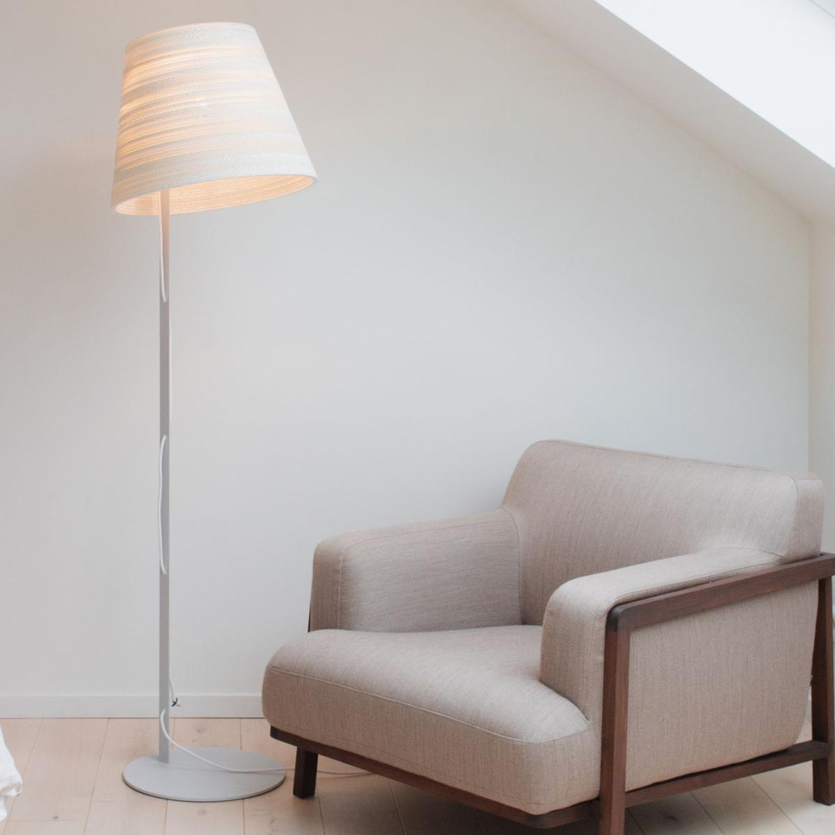 White Tilt Floor Lamp – image 4