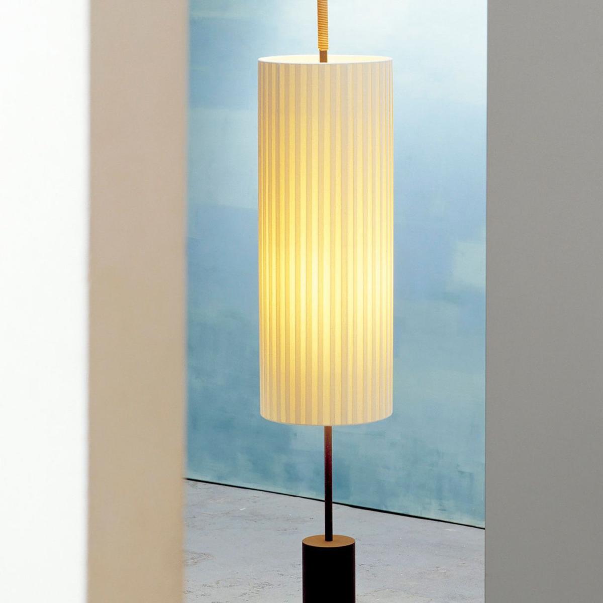 Dórica Floor Lamp with Cylindrical Stabilizing Base - UK Plug – image 3